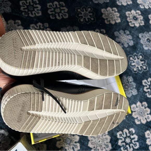 Cole Haan Black Oxfords Classic Brogue Design - Picture 5 of 5